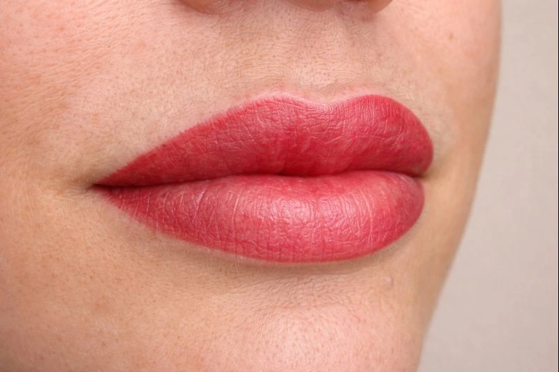 trucco semipermente labbra, full lips